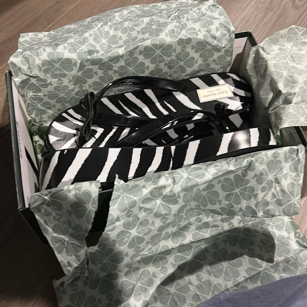Kate Spade - Picture 5 of 8